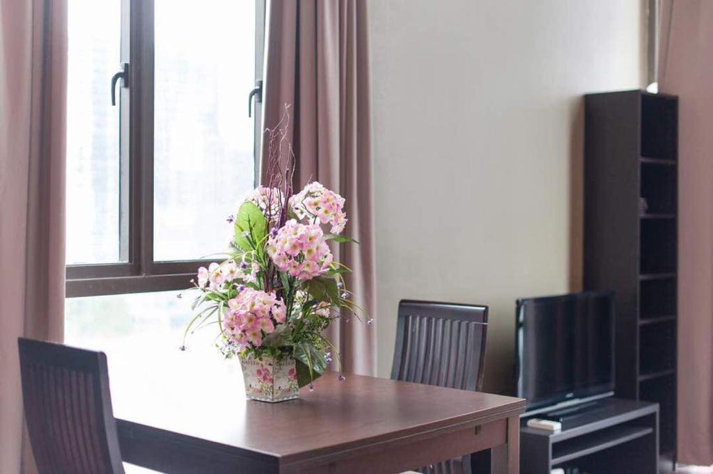 Empihaus 001 Empire Damansara Apartment Петалинг Джая Екстериор снимка